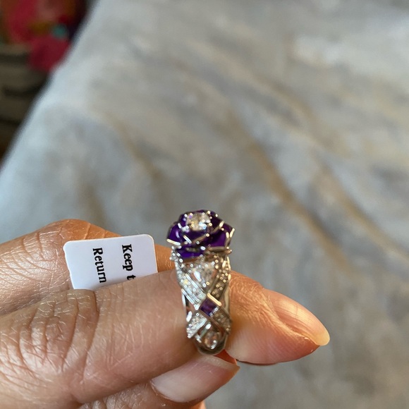 Ring - Picture 5 of 7